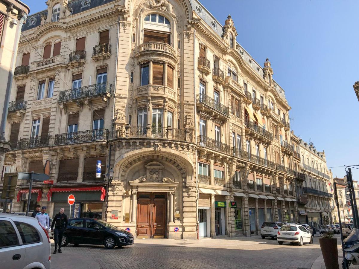 Place De La Mairie, Art Apparts Безьє Екстер'єр фото